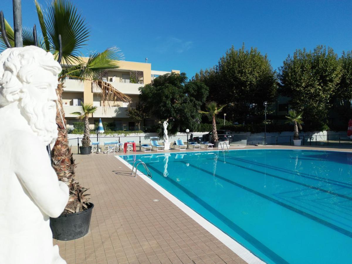 Color Perla Village Bellaria-Igea Marina Exterior photo